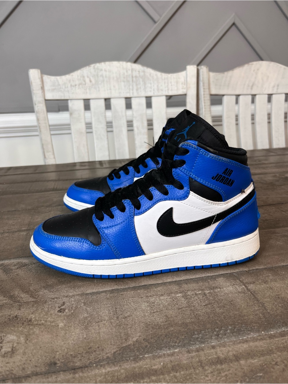 Nike Air Jordan 1 Retro High Rare Air Soar Blue Sz 7Y
Women's 8.5